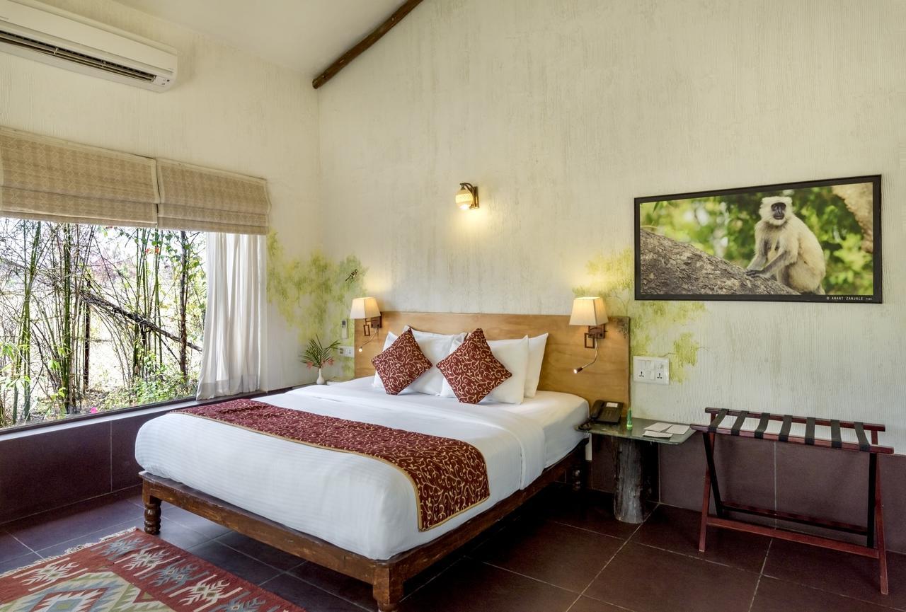เดอะ ริเวอร์วูด ฟอเรสต์ รีทรีต เพนช์ Hotel Khawasa ภายนอก รูปภาพ