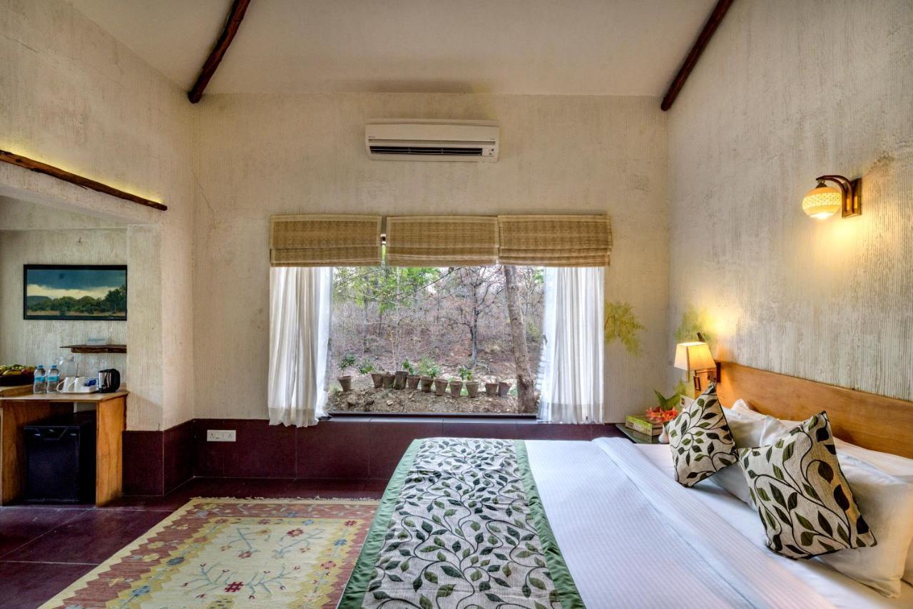 เดอะ ริเวอร์วูด ฟอเรสต์ รีทรีต เพนช์ Hotel Khawasa ภายนอก รูปภาพ