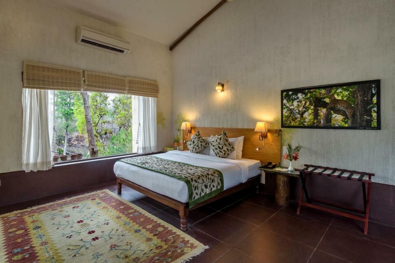 เดอะ ริเวอร์วูด ฟอเรสต์ รีทรีต เพนช์ Hotel Khawasa ภายนอก รูปภาพ